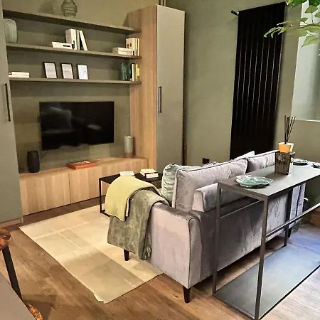 Apartamento Tree House - Stylish Loft In The Heart Of Milão